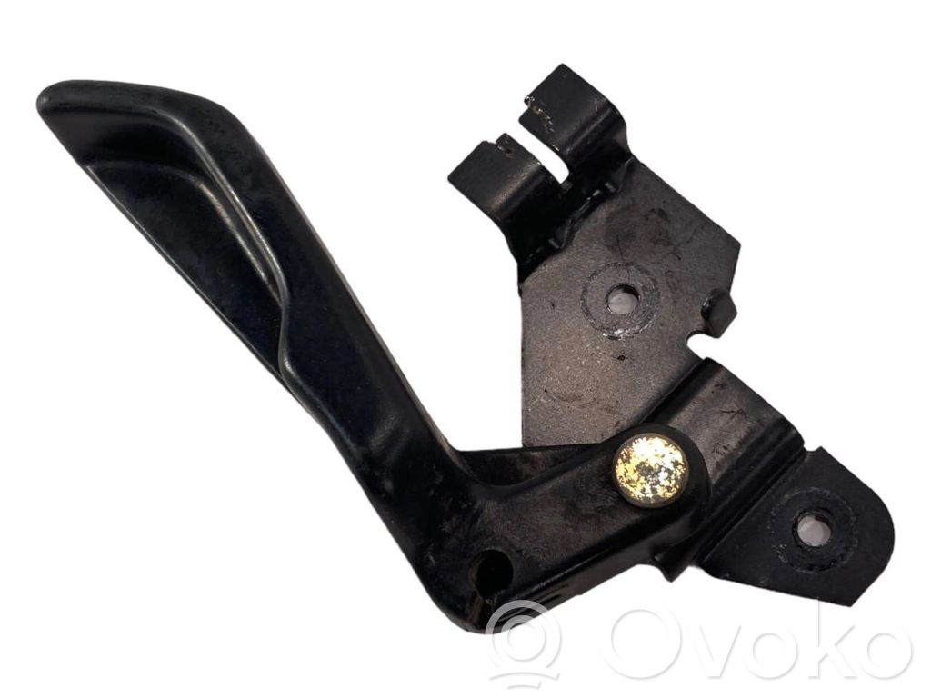 Engine hood release handle