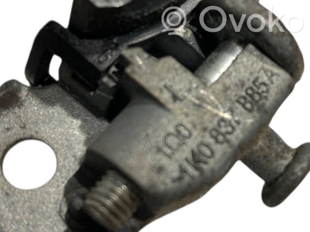 Priekšpusē turētājs / kronšteins ārējam atvēršanas rokturim