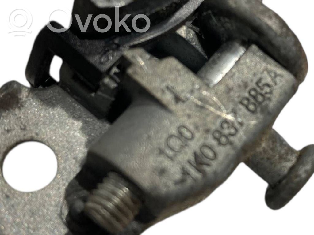 Priekšpusē turētājs / kronšteins ārējam atvēršanas rokturim