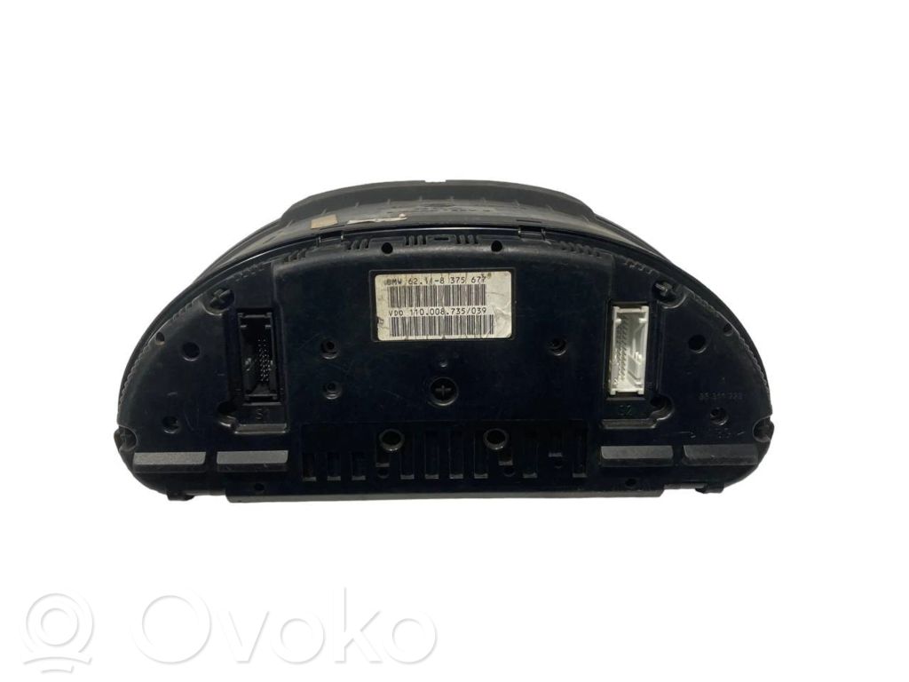 Speedometer (in the instrument panel)