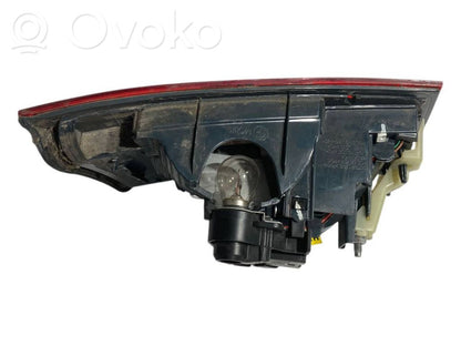 Taillight in the hood