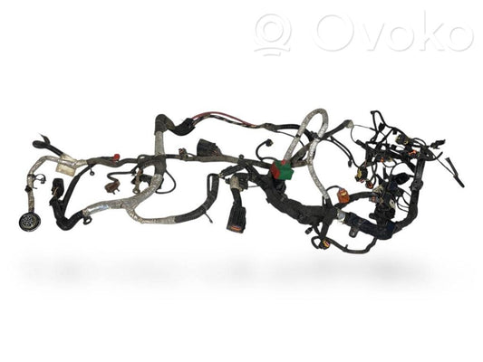 Dzinēja vadu instalācija