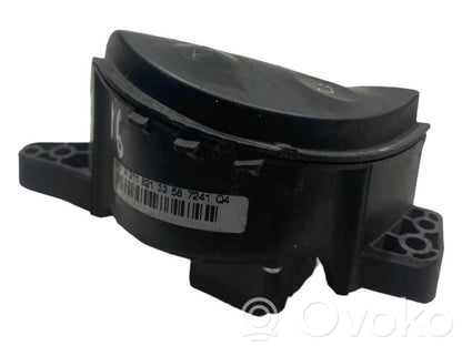 Steering wheel buttons/switches
