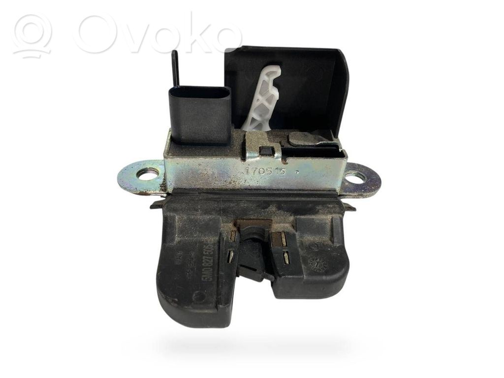 Aizmugurējā pārsega slēdzene