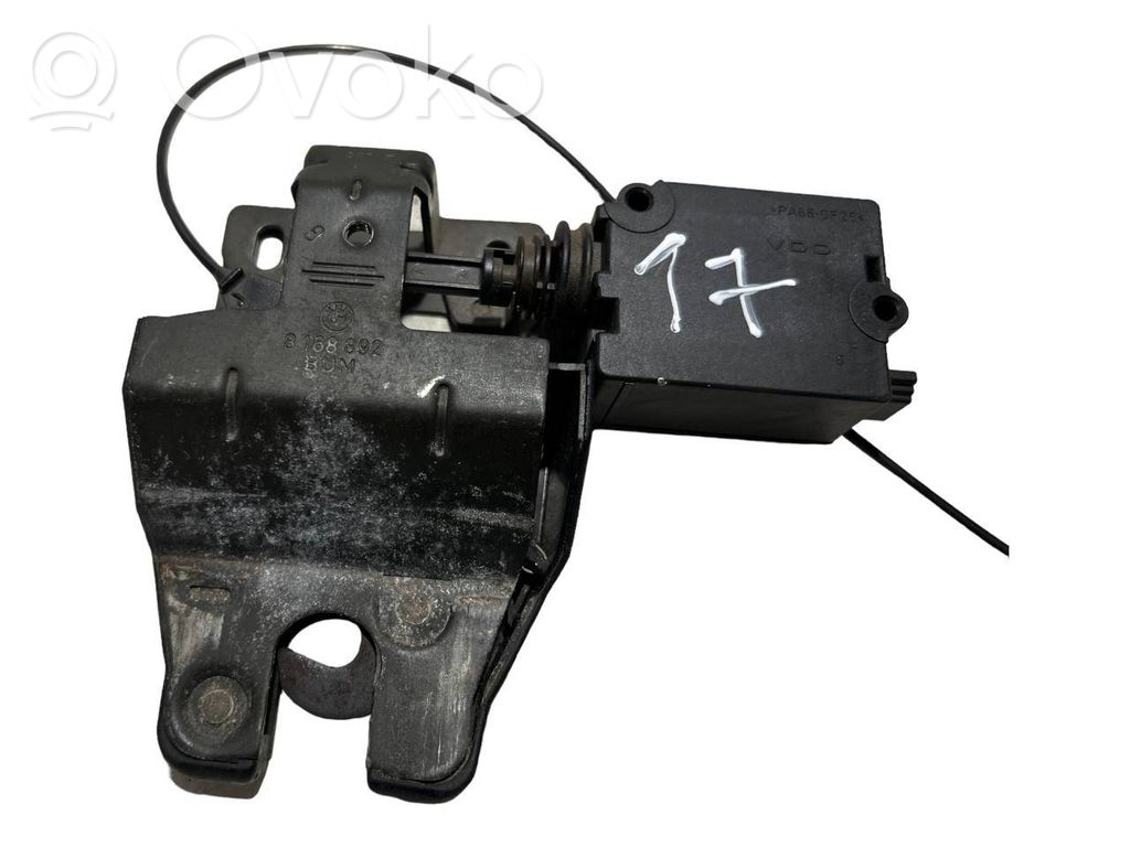 Aizmugurējā pārsega slēdzene