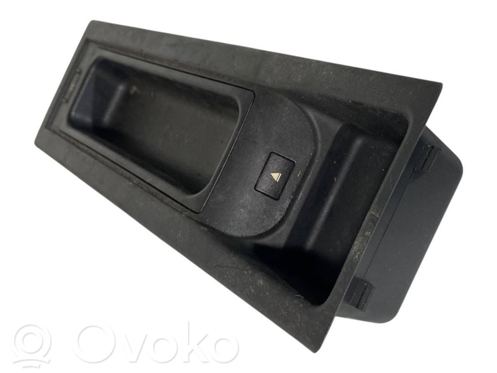 Tālruņa vadības bloks