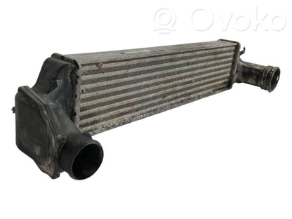 Starpdzesētāja radiators