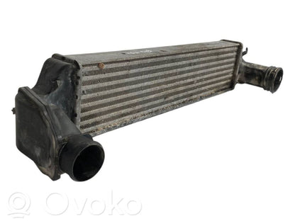 Starpdzesētāja radiators