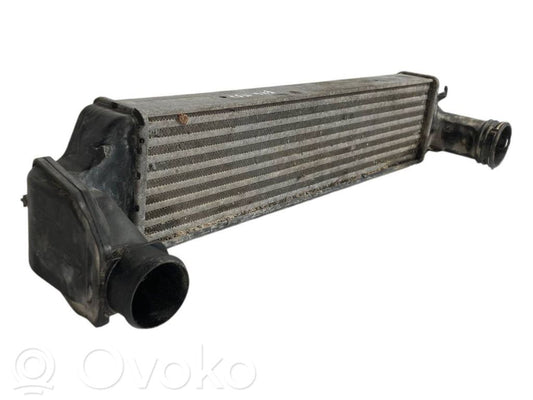 Starpdzesētāja radiators