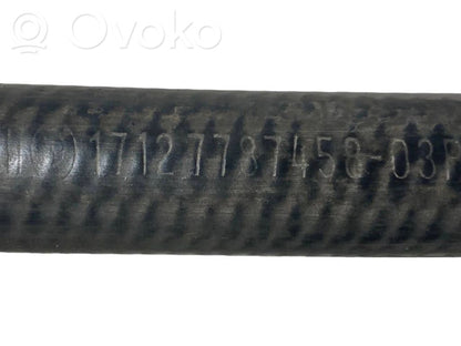 Caurulīte (-es) / šļūtene (-es)