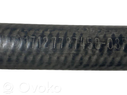 Caurulīte (-es) / šļūtene (-es)