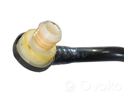 Caurulīte (-es) / šļūtene (-es)