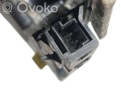 Papildu bremžu signāla lukturis