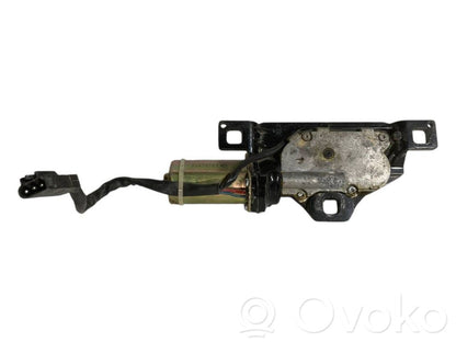 Tailgate latch