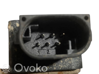 Augstuma sensors (priekšējo lukturu)