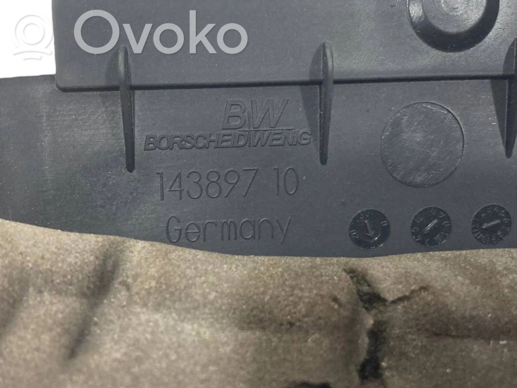 Engine cover (decorative trim)