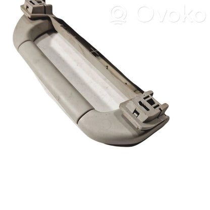 Priekšējais rokturis