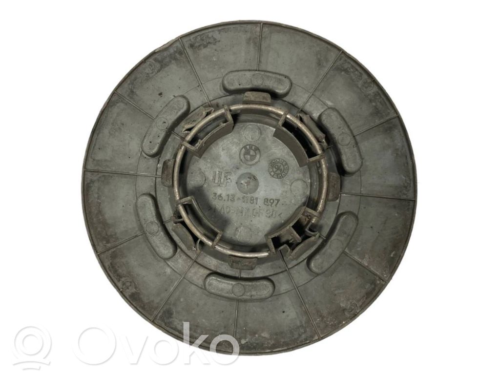 Rūpnīcas varianta diska centra vāciņš (-i)