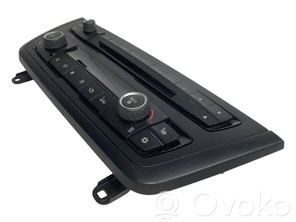Gaisa kondicioniera / klimata kontroles / salona apsildes vadības bloks (salonā)