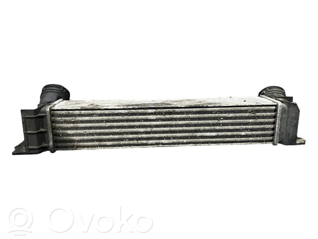 Starpdzesētāja radiators