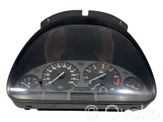 Spidometrs (instrumentu panelī)