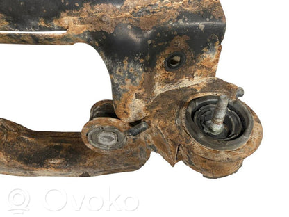 Pusrāmis aizmugurējais / priekšējais