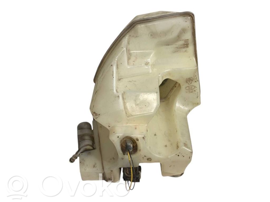 Logu šķidruma tvertne