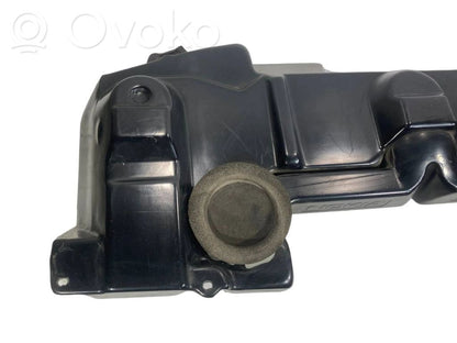 Skaļrunis (-i) aizmugurējā palodzē