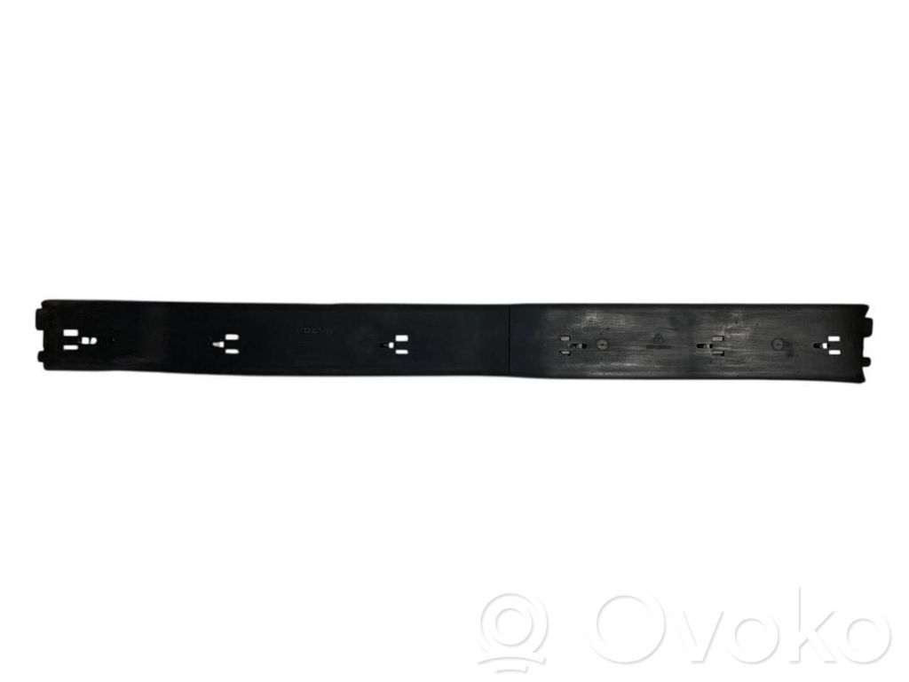 Vidusdaļas apakšas aizsargs