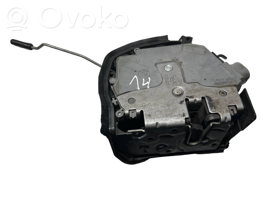 Aizmugurē slēdzene