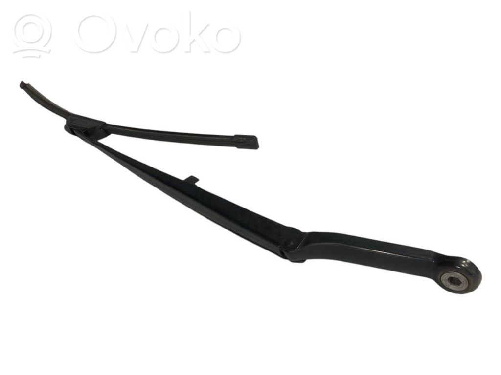 Priekšējā loga tīrītāja kājiņa