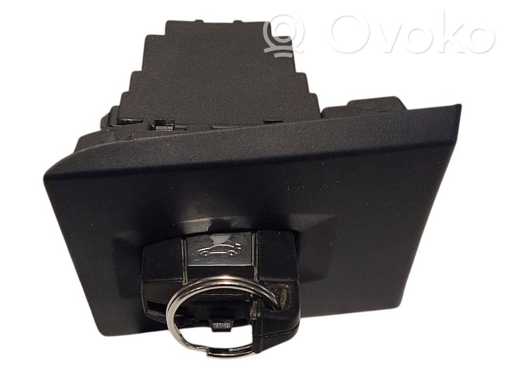 Aizdedzes ECU komplekts