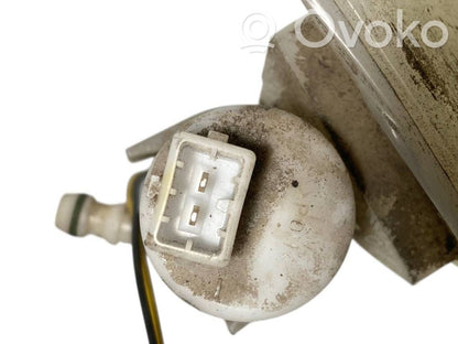 Logu šķidruma tvertne