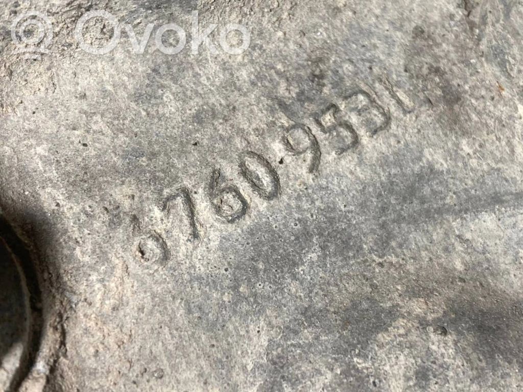 Priekšējā riteņa rumbas vārpstas šarnīrs (stupica, capfa)