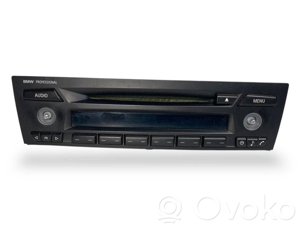 Radio / CD/DVD atskaņotājs / navigācija