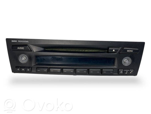 Radio / CD/DVD atskaņotājs / navigācija