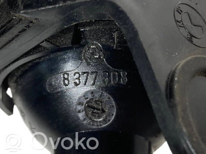 Priekšējo durvju apgaismojums (iekšpusē)