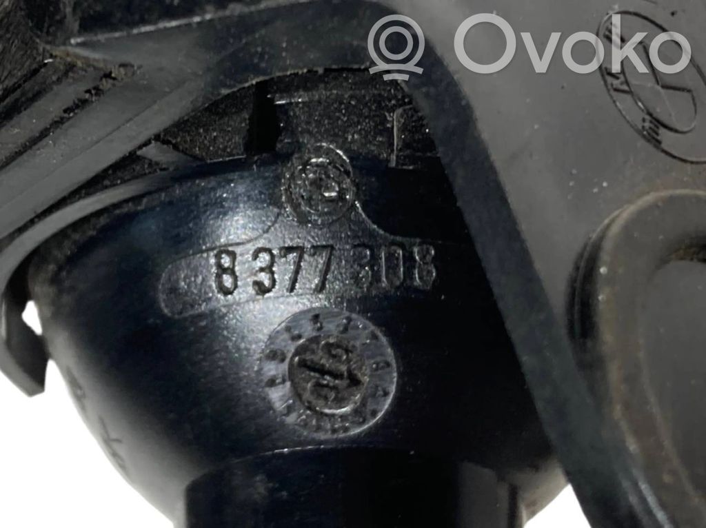 Priekšējo durvju apgaismojums (iekšpusē)