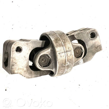 Stūresrata ass krustsavienojums