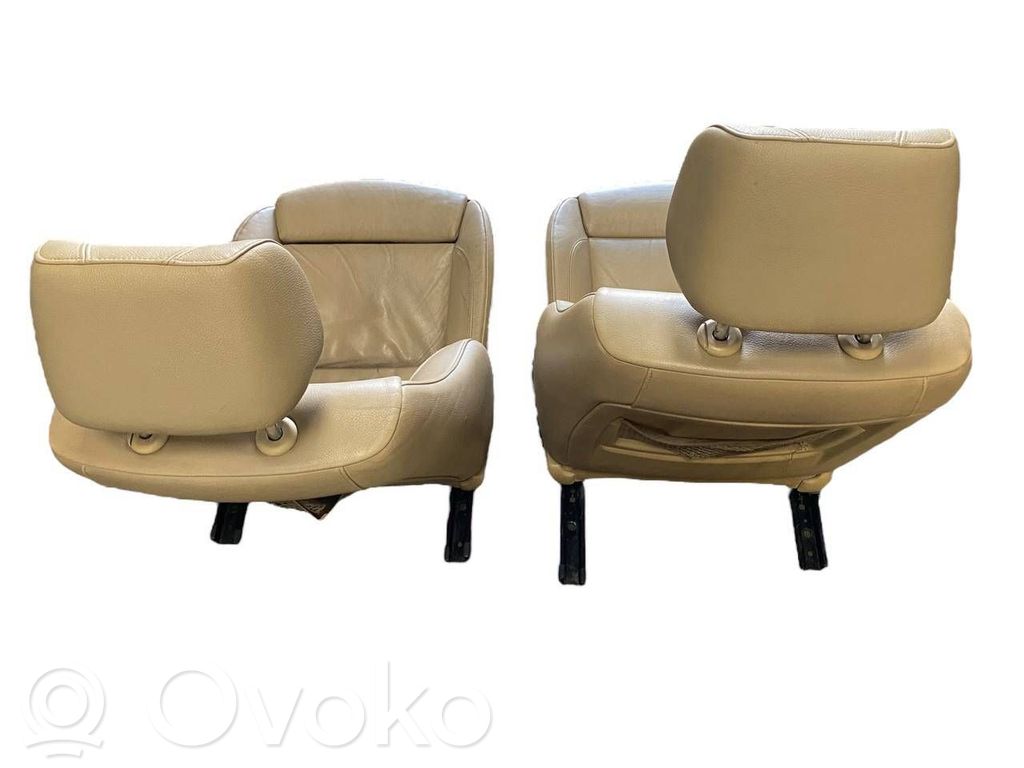 Salona daļu komplekts