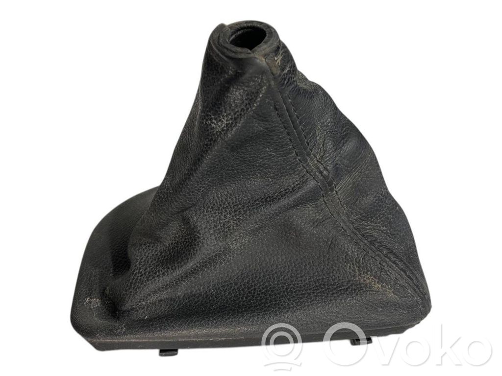 Декоративная отделка рычага переключения передач (кожа, наконечник)