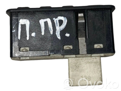 Seat adjustment switch(es)