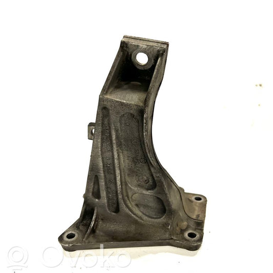 Dzinēja nostiprināšanas stiprinājums-kronšteins