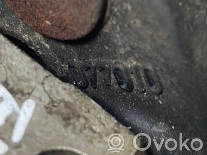 Stūresrata ass krustsavienojums