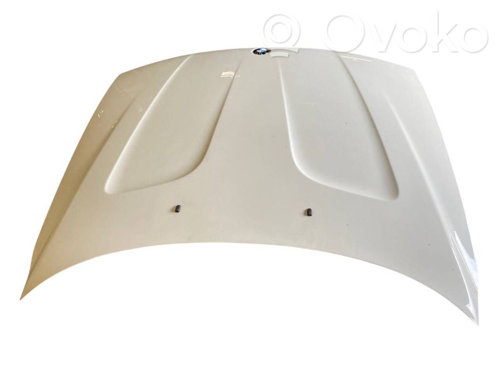 Dzinēja pārsegs (vāks)