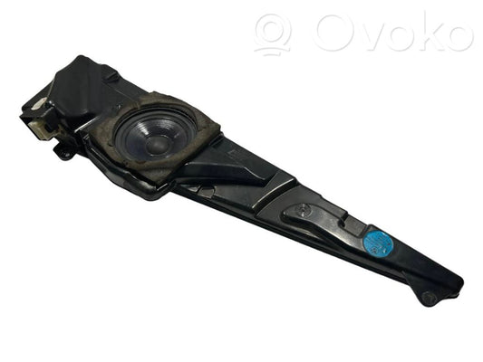 Skaļrunis (-i) priekšējās durvīs