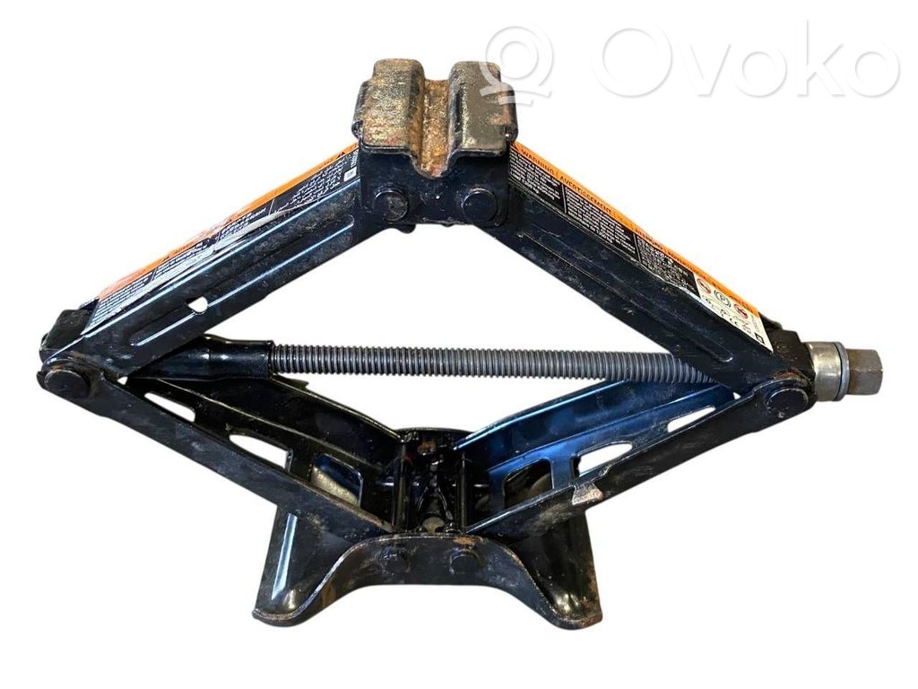 R16 rezerves ritenis