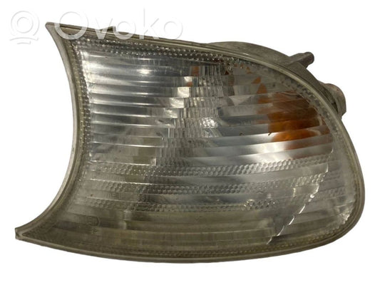 Передний поворотный свет