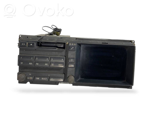 Radio / CD/DVD atskaņotājs / navigācija