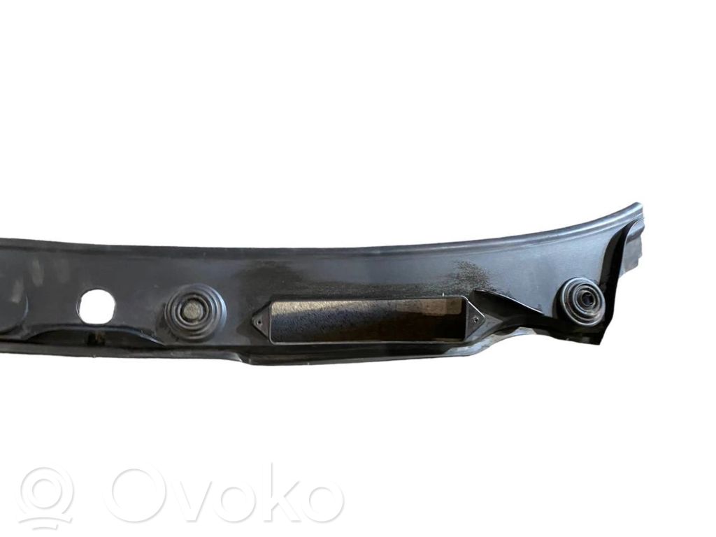 Stikla tīrītāja slotiņas